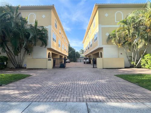 5-4207 W North A St, TAMPA, FL, 33609-2237 | Card Image