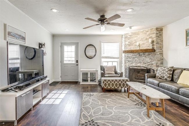 32 Abbey Rd, Condo with 2 bedrooms, 2 bathrooms and null parking in Euless TX | Image 8