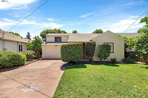 21617 Westfield Ave, Hayward, CA, 94541-2562 | Card Image