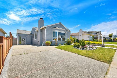 229 Brentwood Dr, South San Francisco, CA, 94080-5804 | Card Image