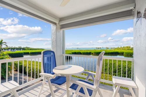 9832 Leeward Ave, Key Largo, FL, 33037-2301 | Card Image