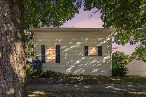 703 E Dowland St, Ludington, MI, 49431-2301 | Card Image