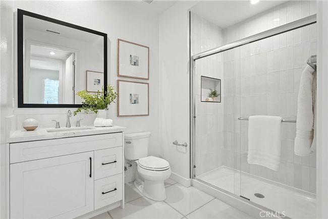 Bathroom 1 | Image 11
