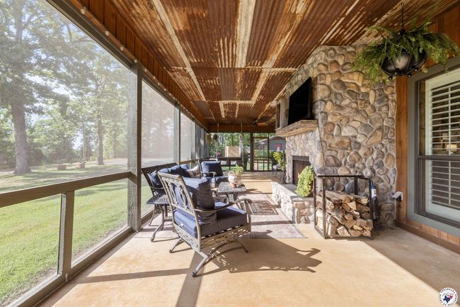 5688 Texas Highway 8, House other with 3 bedrooms, 2 bathrooms and null parking in Linden TX | Image 5