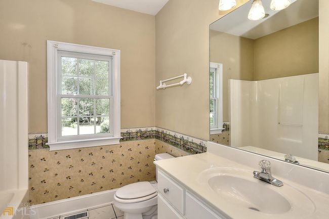 557 Arrowhead Cir, House other with 3 bedrooms, 2 bathrooms and null parking in Rutledge GA | Image 25