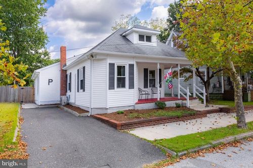 15 N 13th St, MILLVILLE, NJ, 08332-3327 | Card Image