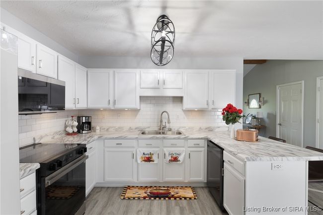 7463 Saddlebrook Ct, Home with 4 bedrooms, 3 bathrooms and null parking in Greenville IN | Image 15