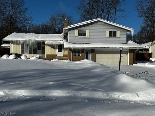 7674 Daytona Drive, Parma, OH, 44134 | Card Image