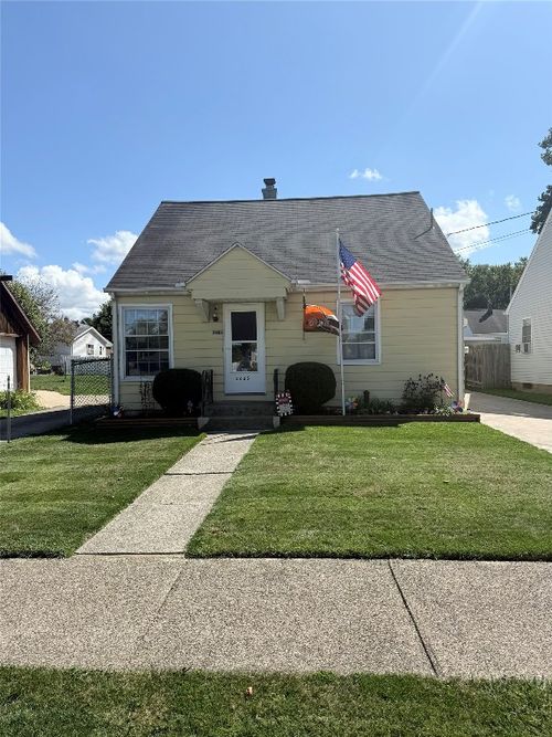 2635 Linwood Ave, Erie, PA, 16510-1529 | Card Image