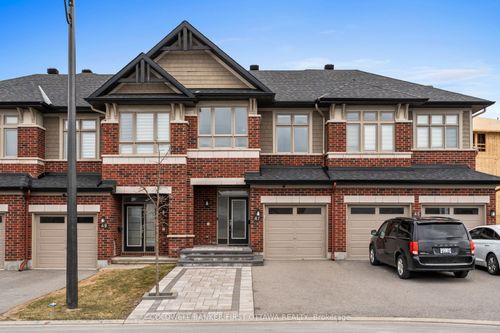 47 Salamander Way, Gloucester, ON, K1X0E9 | Card Image