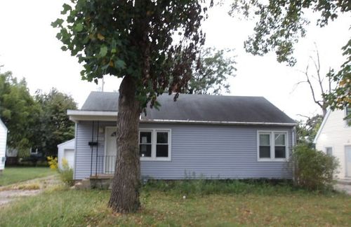 1414 14th St, Charleston, IL, 61920-2910 | Card Image