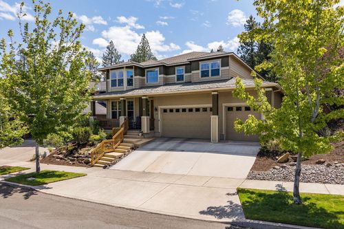 400 Nw Flagline Dr, Bend, OR, 97703-5570 | Card Image
