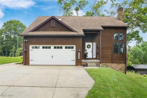11095 Jan Cir Nw, Uniontown, OH, 44685-8508 | Card Image