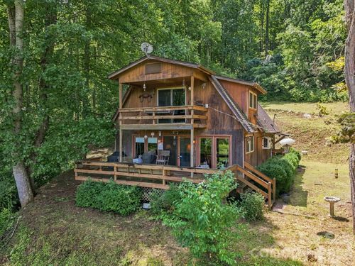 518 Nicholson Cove Rd, Cullowhee, NC, 28723-8228 | Card Image
