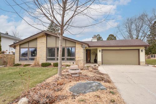 1011 N Webster Street, Port Washington, WI, 53074 | Card Image