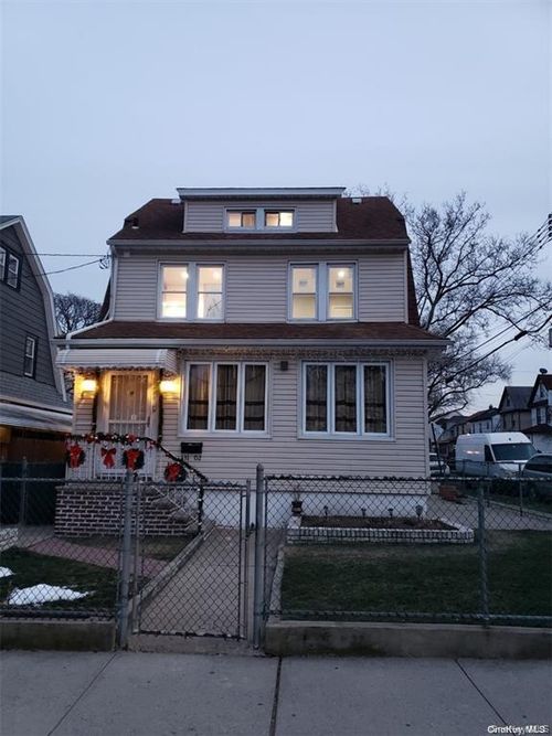 131-02 107th Ave, South Richmond Hill, NY, 11419-3104 | Card Image