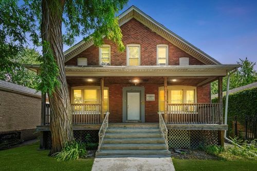 8239 S Colfax Ave, Chicago, IL, 60617-2031 | Card Image