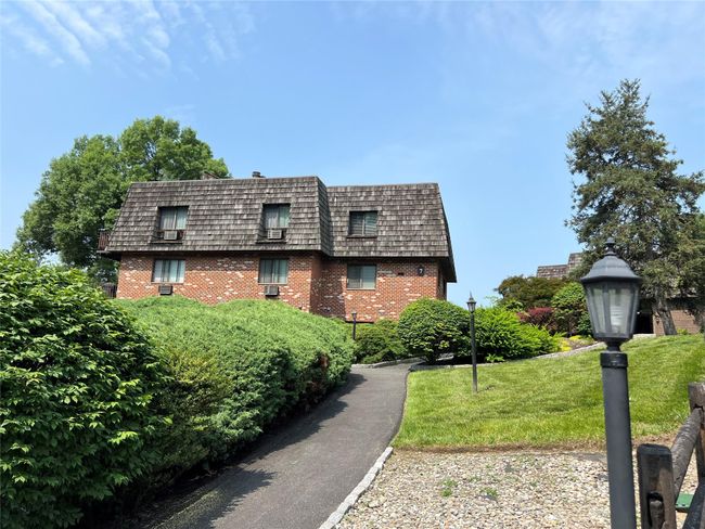 5 - 7 Briarcliff Dr S, Condo with 2 bedrooms, 2 bathrooms and 1 parking in Ossining NY | Image 33