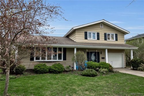 12 Joanie Ln, Amherst, NY, 14228-1917 | Card Image
