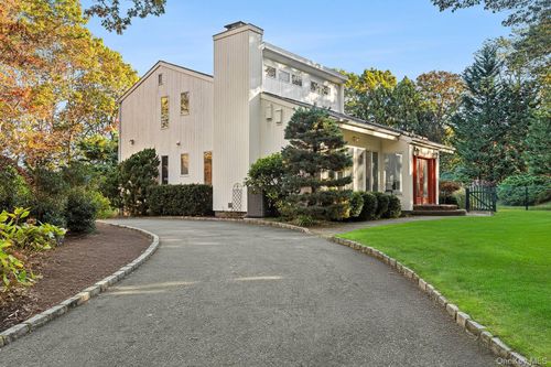 588 Pleasure Drive, Riverhead, NY, 11901 | Card Image