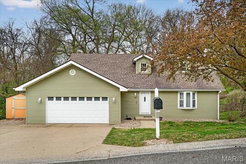 523 Western Ave, Collinsville, IL, 62234-2028 | Card Image