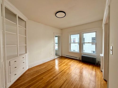 2-28 Brook St, Manchester, NH, 03104-4185 | Card Image