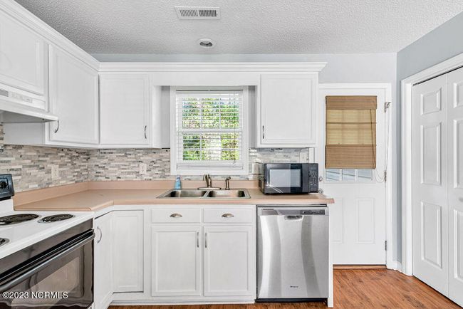 111 Fairview Ln, Townhouse with 2 bedrooms, 2 bathrooms and null parking in Richlands NC | Image 9