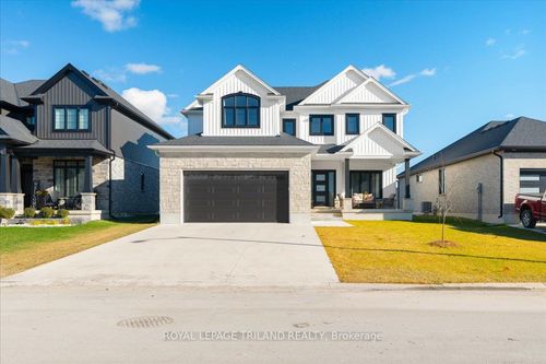 {{alt}} | Card Image