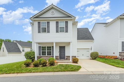 8005 Stevie Oaks Ln, Charlotte, NC, 28215-6200 | Card Image