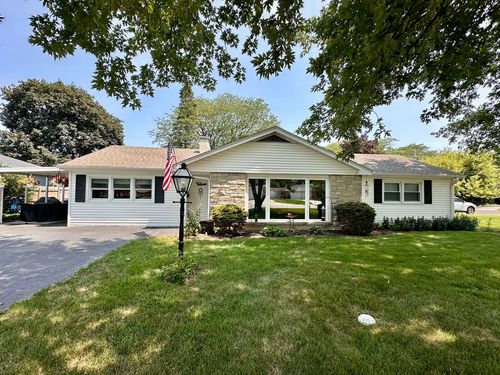 250 S Edgelawn Dr, Aurora, IL, 60506-4511 | Card Image