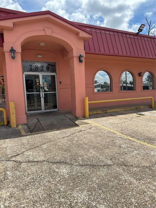 7820 Fulton St, Houston, TX, 77022-3605 | Card Image