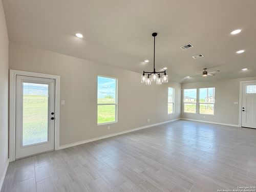 144 Camino Verde Ct, La Vernia, TX, 78121-5055 | Card Image