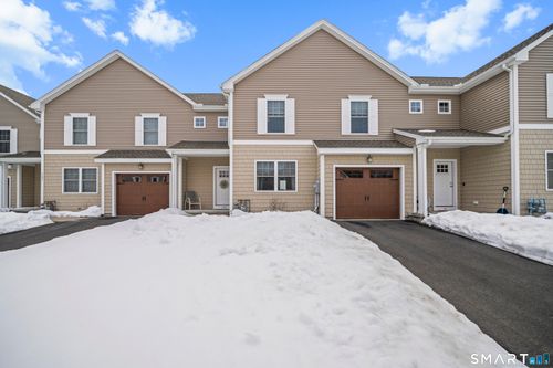 109 Old Village Cir, Windsor, CT, 06095-1254 | Card Image