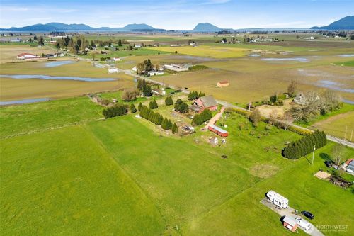 16068 Field Rd, Bow, WA, 98232-8720 | Card Image