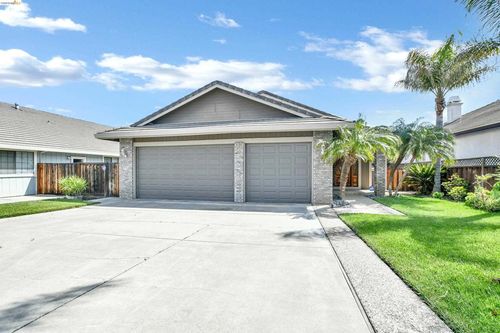 2361 Newport Dr, Discovery Bay, CA, 94505-9136 | Card Image