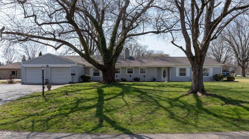 831 North Dr, Seymour, IN, 47274-1437 | Card Image