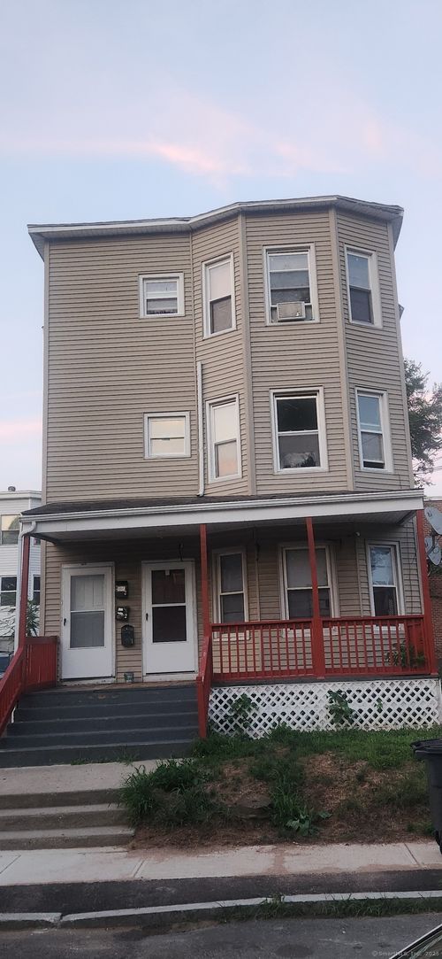 100 Amity St, Hartford, CT, 06106-1051 | Card Image