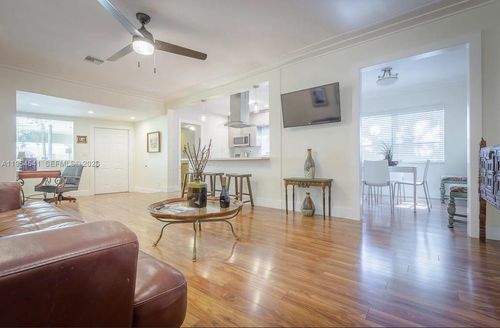 1-555 Ne 71st St, Miami, FL, 33138 | Card Image