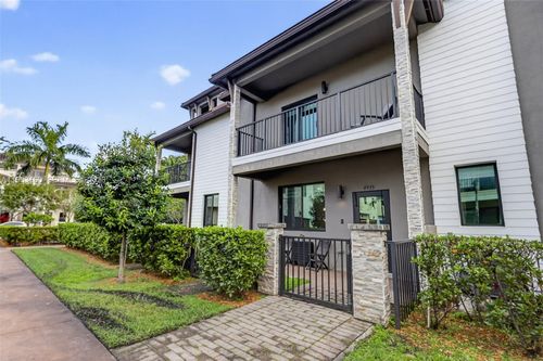 4975 Nw 83rd Path, Doral, FL, 33166-5534 | Card Image