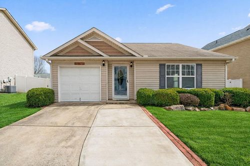 77 Hill Side Way, Hiram, GA, 30141-5253 | Card Image