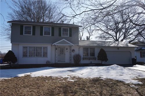 100 Rusty Lane, Greece, NY, 14626 | Card Image