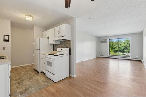 apt-106-401 E Burnsville Pkwy, Burnsville, MN, 55337-2843 | Card Image