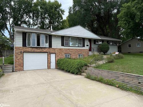 539 E 11th St, Carroll, IA, 51401-2605 | Card Image