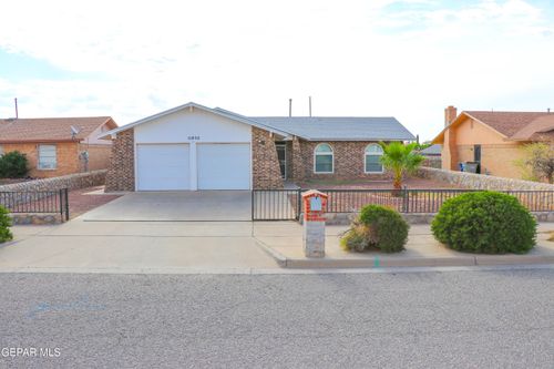 11052 Middledale St, El Paso, TX, 79934-3100 | Card Image