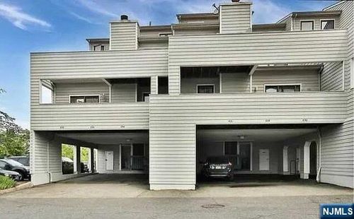 815 Topsail Lane, Secaucus, NJ, 07094 | Card Image
