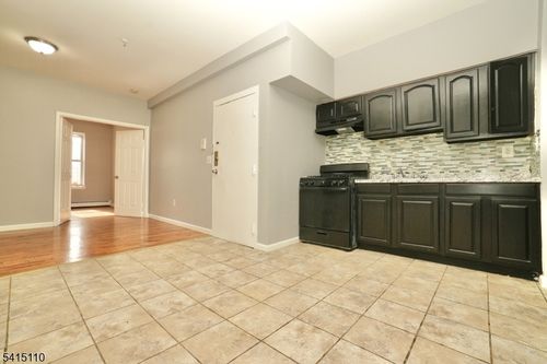 544 Springfield Ave, Newark, NJ, 07103-1746 | Card Image