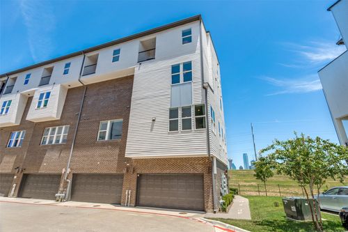 apt-1501-381 E Greenbriar Ln, Dallas, TX, 75203-1009 | Card Image