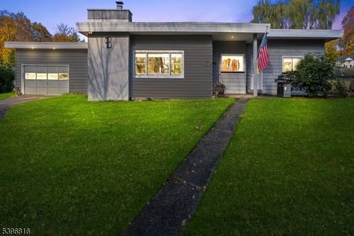 45 Ballentine Dr, North Haledon, NJ, 07508-2403 | Card Image