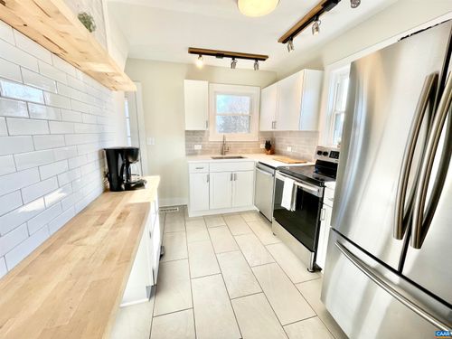 1325 Willow Dr, CHARLOTTESVILLE, VA, 22902-4943 | Card Image