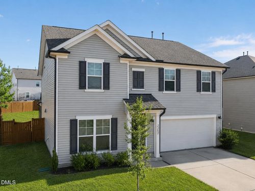 2252 Fairway Green Dr, Fuquay-Varina, NC, 27526-4690 | Card Image